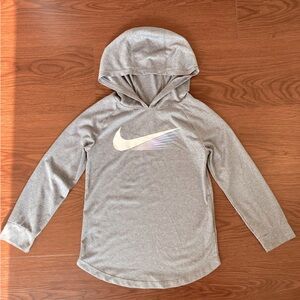 Nike girls 6-7Y dri fit sports hooded long sleeve Tee fast dry sports Nike tee